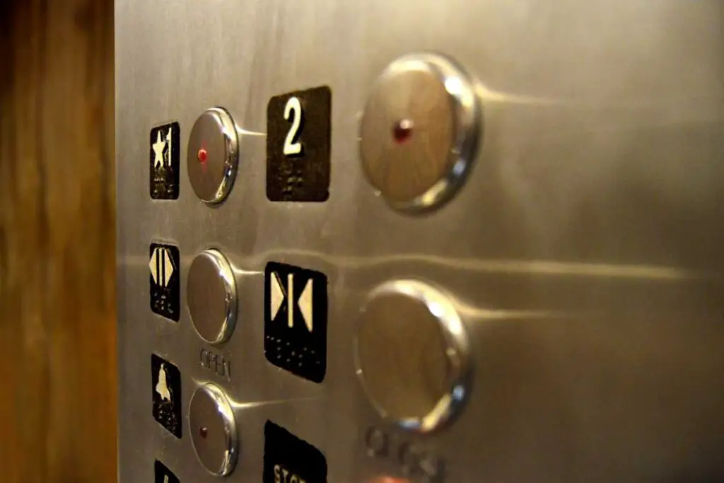 Stuck In Elevator Dream Meaning